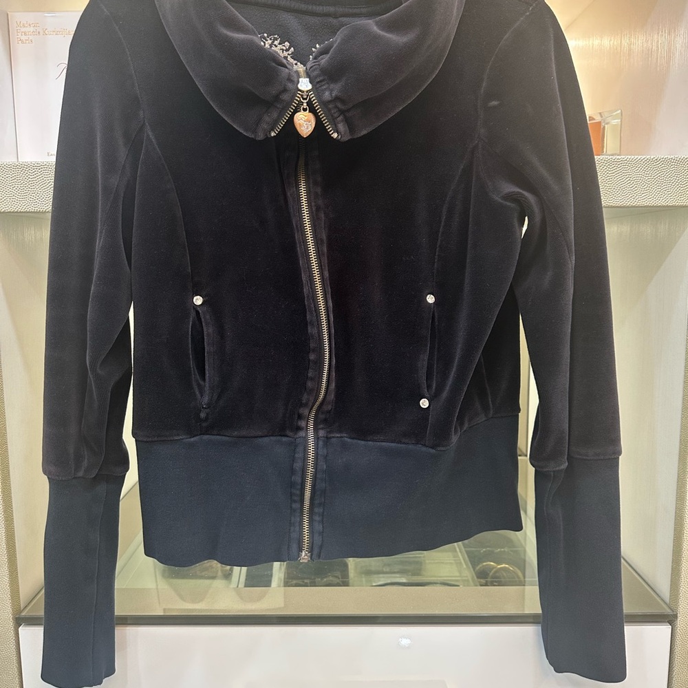 Twisted Heart Black Hoodie Size Medium - Picture 7 of 7